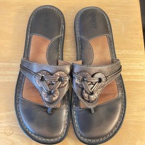 Born Leather Upper and Lining Sandles.  Bronze - 10